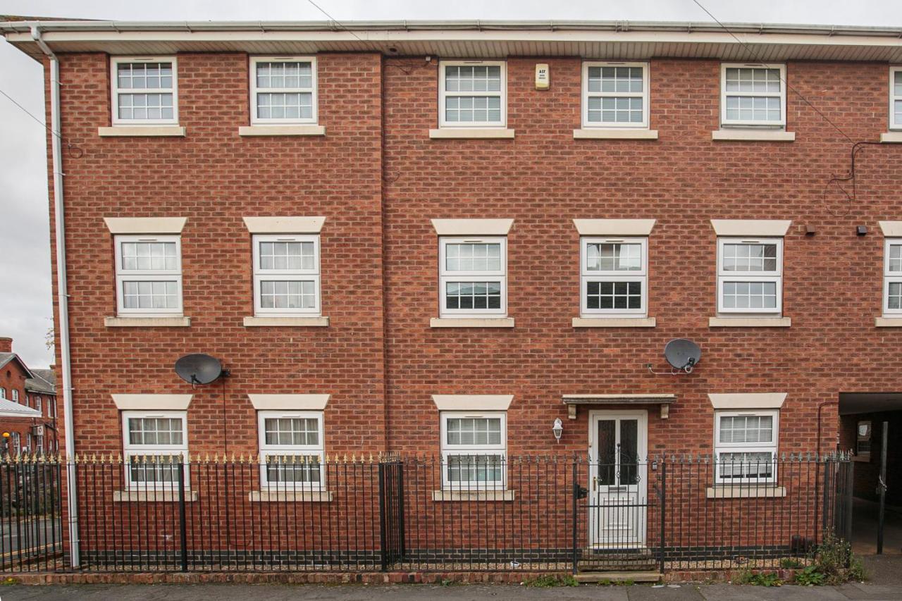 Modern & Contractors & City Centre & Parking Apartment Grantham Exterior photo